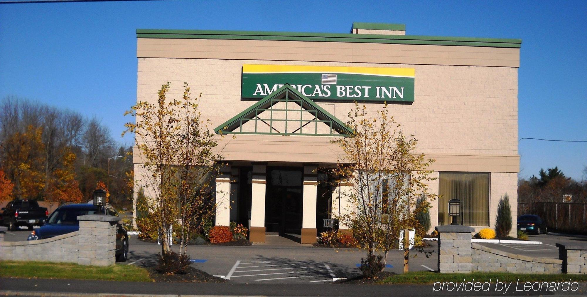 Howard Johnson By Wyndham Portsmouth Exterior foto